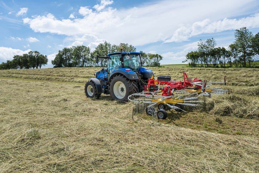 Rotary Rake Vs Wheel Rake Manoeuvrable mounted twin rake – Agrimachinery News